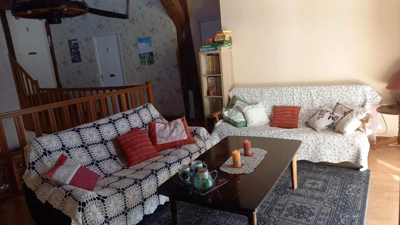 Le Clos Du Merry Joux-la-Ville Eksteriør billede