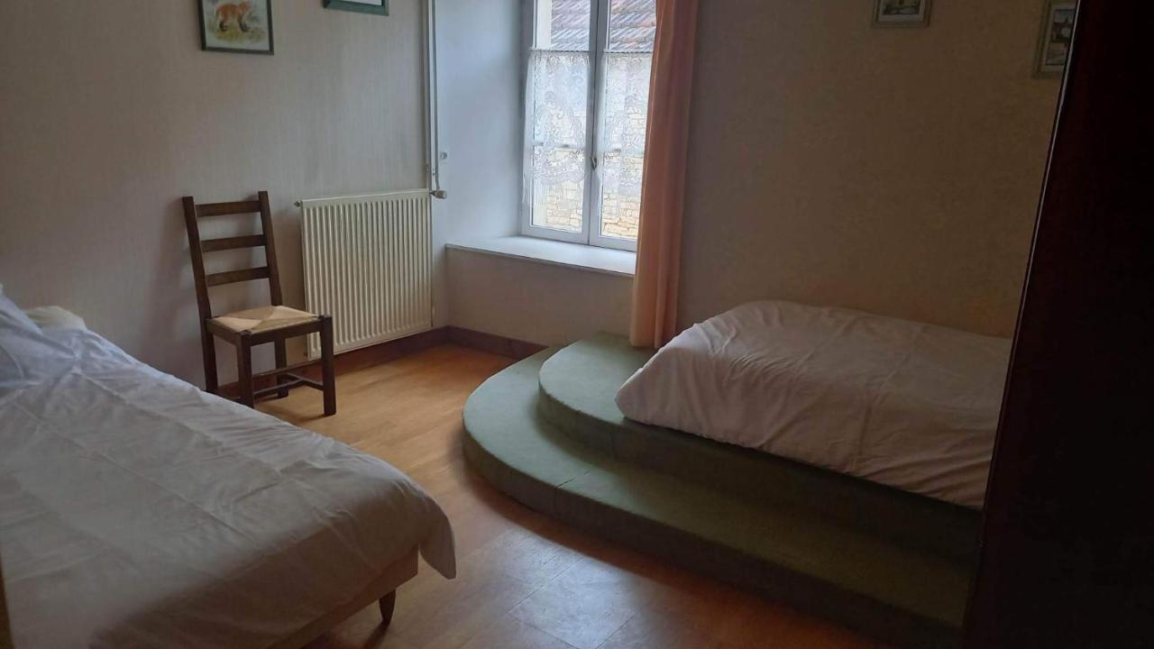 Le Clos Du Merry Joux-la-Ville Eksteriør billede